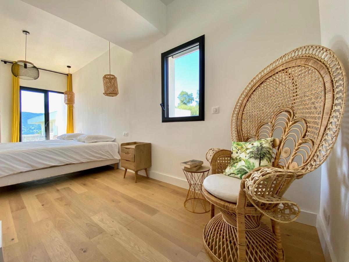 Villas De Standing Avec Magnifique Vue Mer Et Piscines Privees, Sagone Саґон Екстер'єр фото