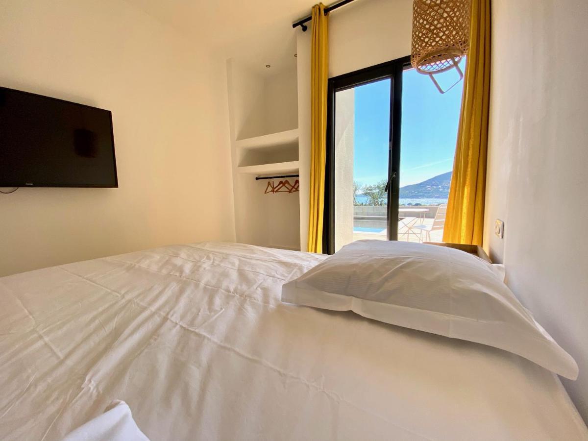 Villas De Standing Avec Magnifique Vue Mer Et Piscines Privees, Sagone Саґон Екстер'єр фото